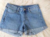 H&M Shorts Jeans kurze Hose Denim 34 top Shorts Wuppertal - Ronsdorf Vorschau