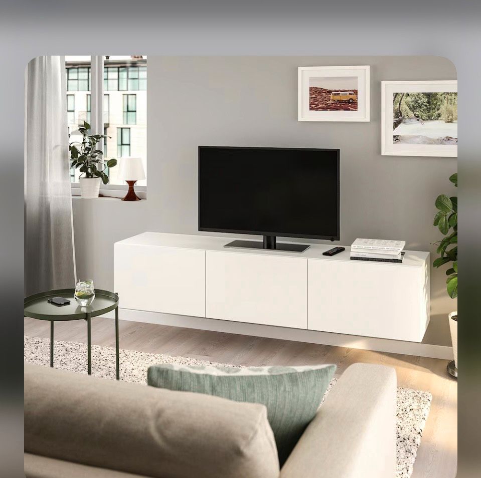 IKEA Besta TV Bank mit Türen weiß Hochglanz in Cadolzburg