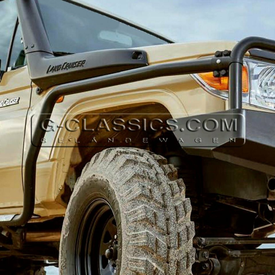 Toyota Land Cruiser VDJ GRJ 79 Trittbretter Running Boards Rocker in Centrum