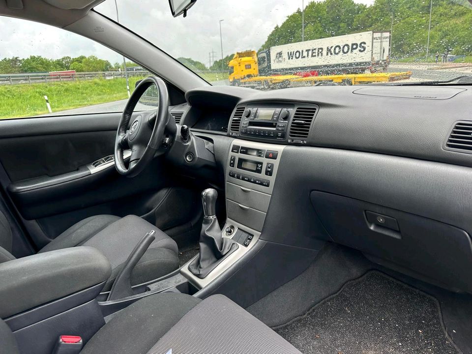 Toyota Corolla 1,6 Klimaautomatik in Essen