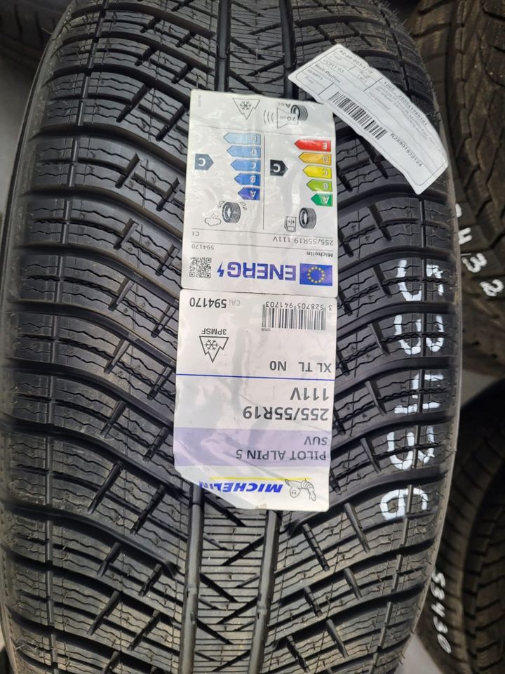 Neu Winterreifen 255/55 R19 111V M+S Michelin Pilot Alpin 5 S3436 in Zülpich