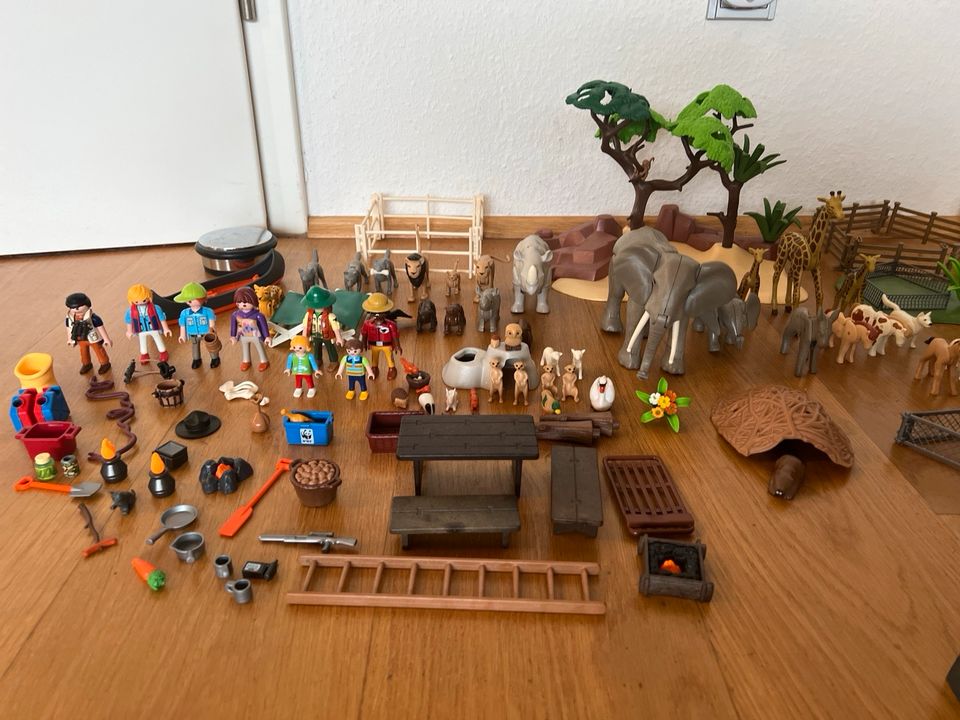 Playmobil Baumhaus mit viel Zubehör guter Zustand in Wolfsburg