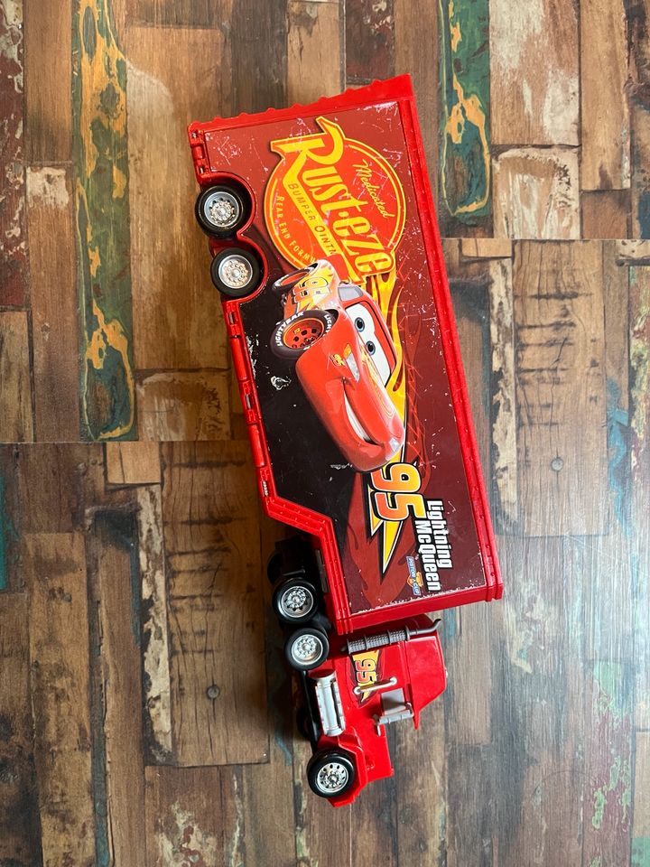 Mattel Cars Transporter Mack, Lightning McQueen und Hook in Gorxheimertal