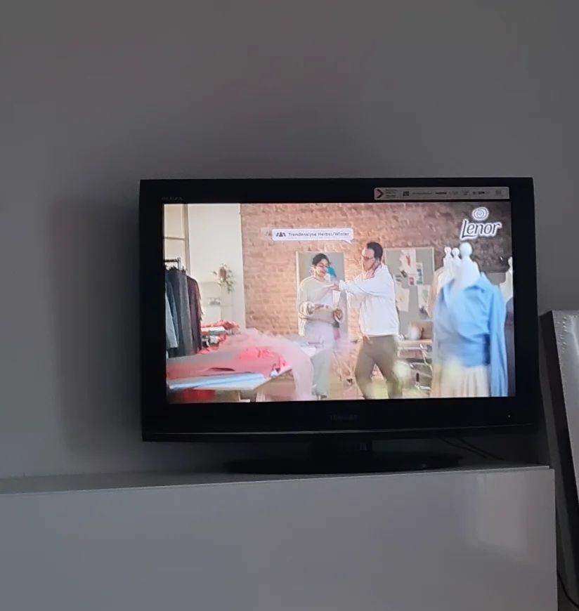 80cm TV Günstig abzugeben in Neu-Isenburg