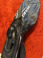 Dainese Lederhose Motorrad mit schleifpads Gr 52 Nordrhein-Westfalen - Bergisch Gladbach Vorschau