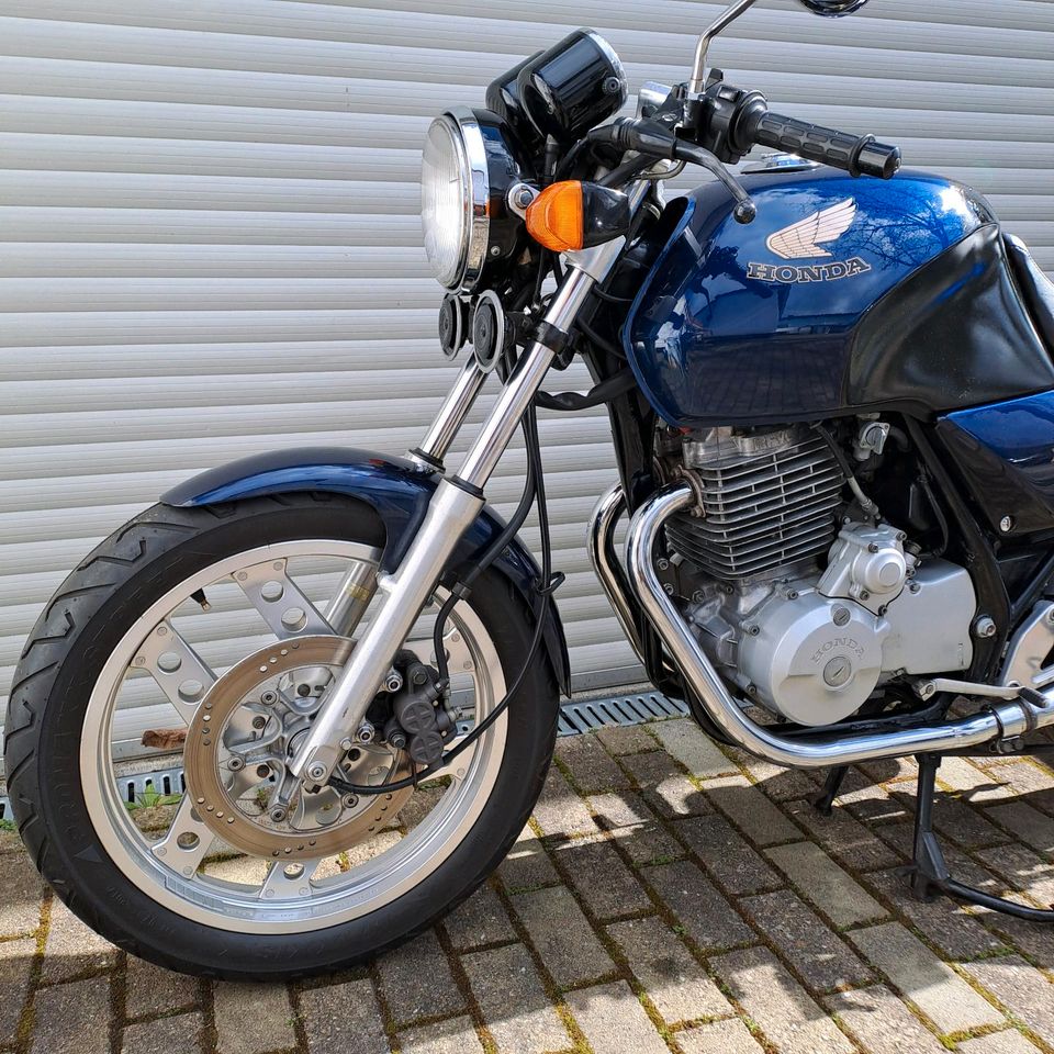 Honda XBR 500, top in Worms