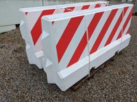 NEU * 2 STÜCK - PAKET Betonschutzwand 200x20/54x90 cm weiß/rot Bayern - Allershausen Vorschau