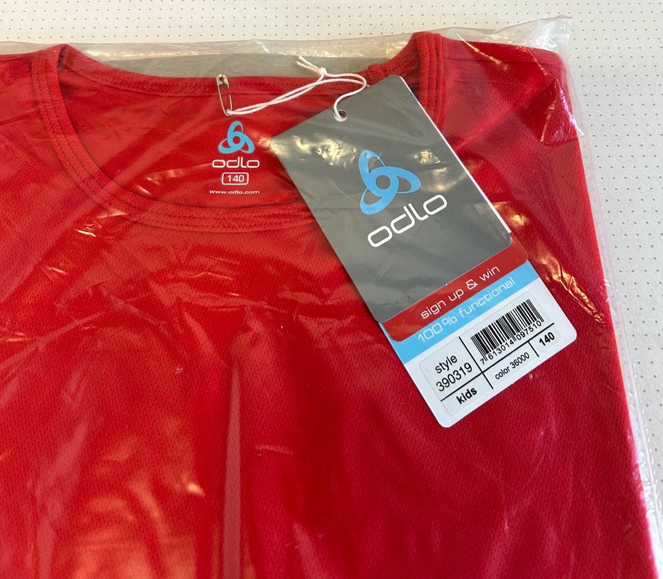 Odlo Sport T Shirt Funktionsshirt Gr 140 neu ♥️ in Lübeck