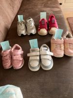 Kinder Sneaker verschiedene Größen Nordrhein-Westfalen - Niederkassel Vorschau