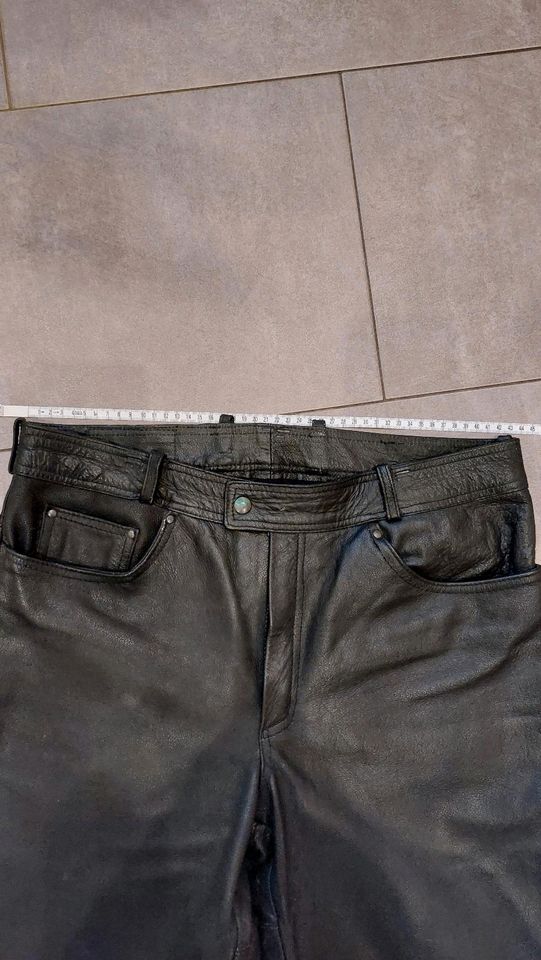 Herren Lederhose Motorradhose schwarz in Röbel