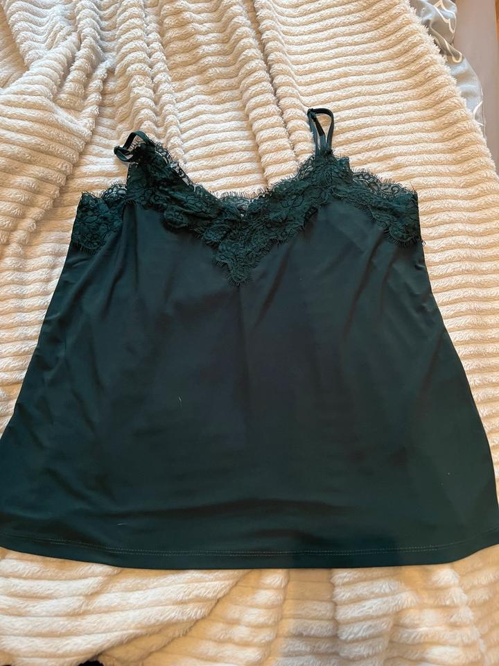Elegantes Shirt mit verstellbaren Trägern / -Größe: M(38) in Schwerin