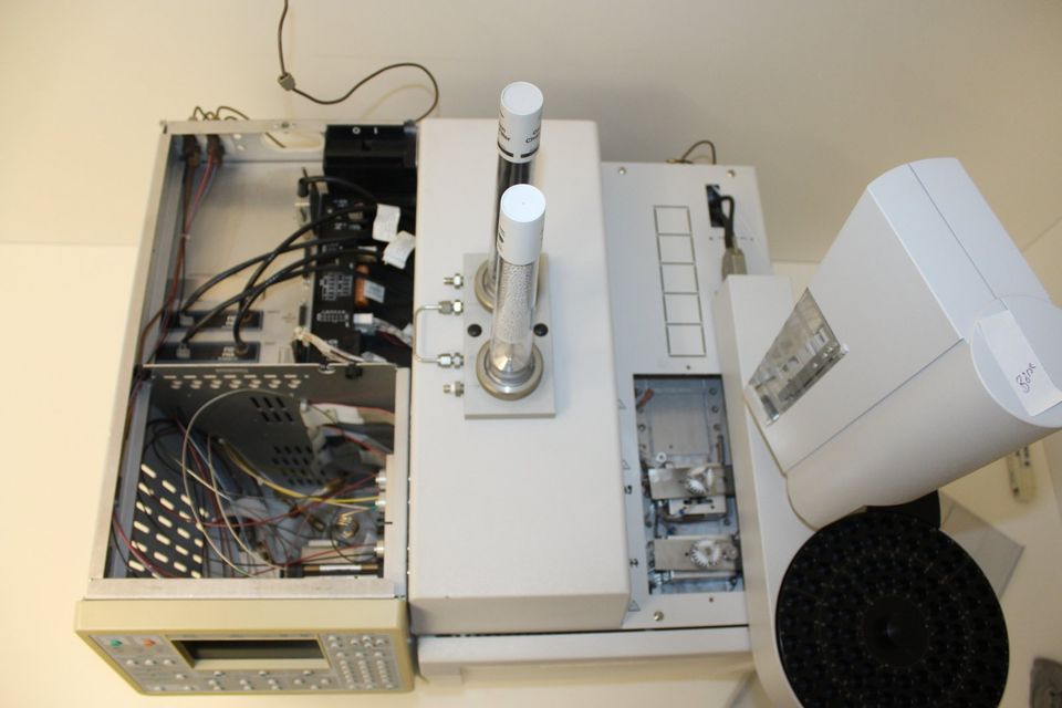 Varian CP-3800 Gas Chronograph +Varian CP-8400 Autosampler 44/128 in Borchen