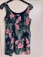 Esprit Damen Long Shirt gesmokt Top Gr. M Sommer Schnäppchen Baden-Württemberg - Erbach Vorschau