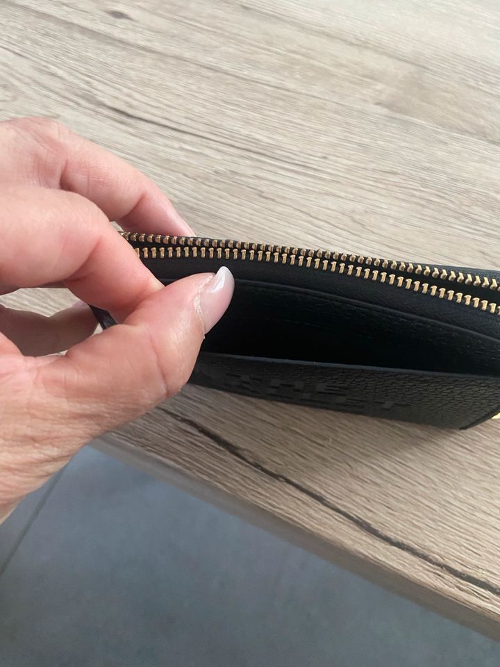Marc Jacobs Mini wallet in Oberhausen