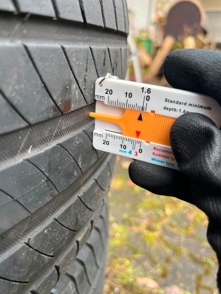 3 Stk. Sommerreifen Michelin 235/40 R19 96W XL DOT aus 2019 in Netphen