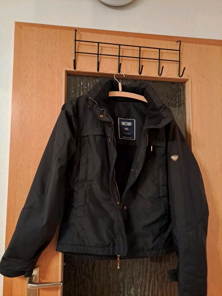 Damen Winterjacke,  gr. 38, schwarz in Langenau