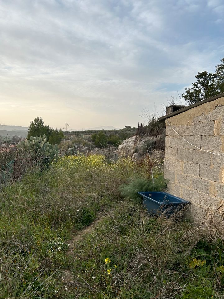 Großes Grundstück mit Mehrfamilienhaus in Sizilien, Italien in Berlin