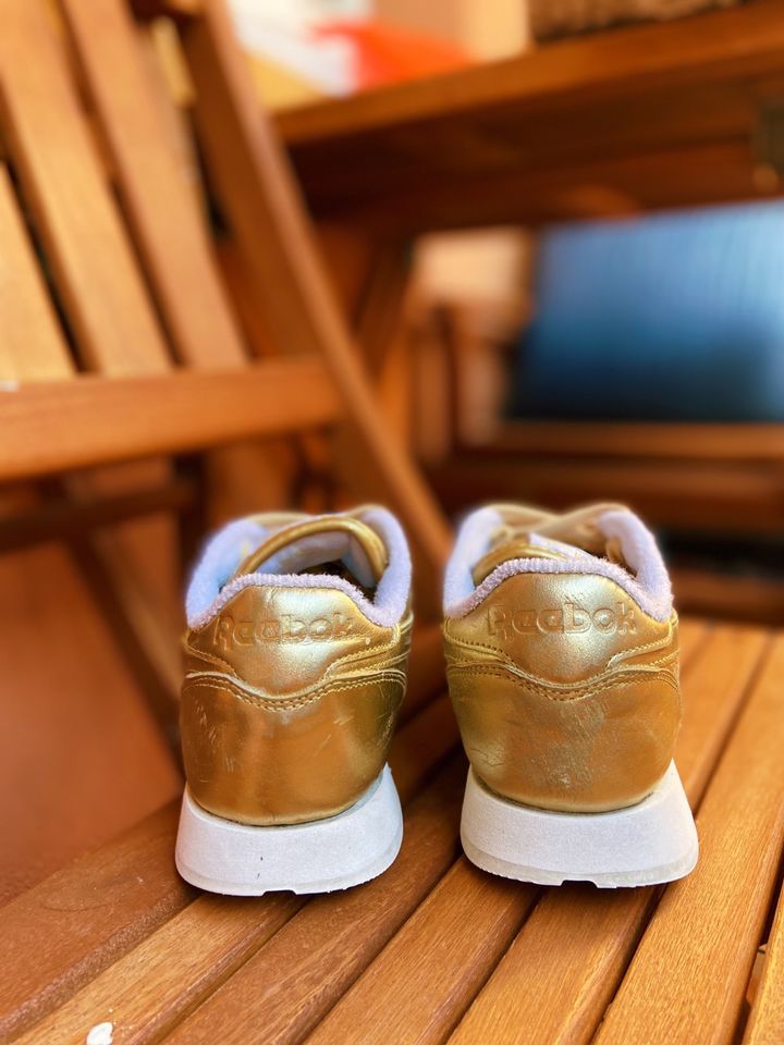 Reebok Classic Leather Metallic Gold Trainers Damen Schuhe Gr. 37 in Berlin  - Charlottenburg | eBay Kleinanzeigen ist jetzt Kleinanzeigen