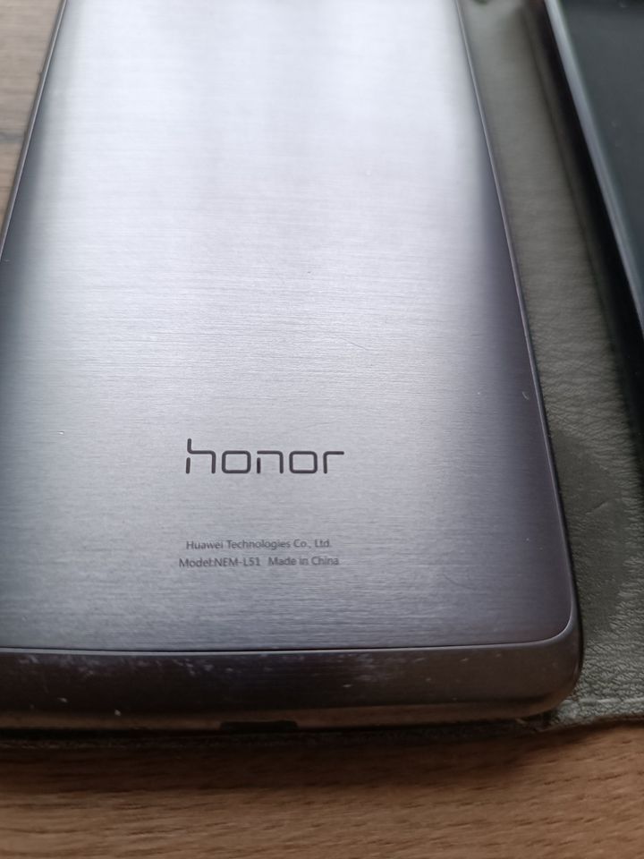 2 x Huawei Honor 5c mit 2 neuen Schutzfolien zusammen 50€ in Veilsdorf