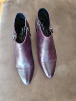 Schicke Stiefelette, Fb. aubergine v Gerry Weber Aachen - Aachen-Laurensberg Vorschau