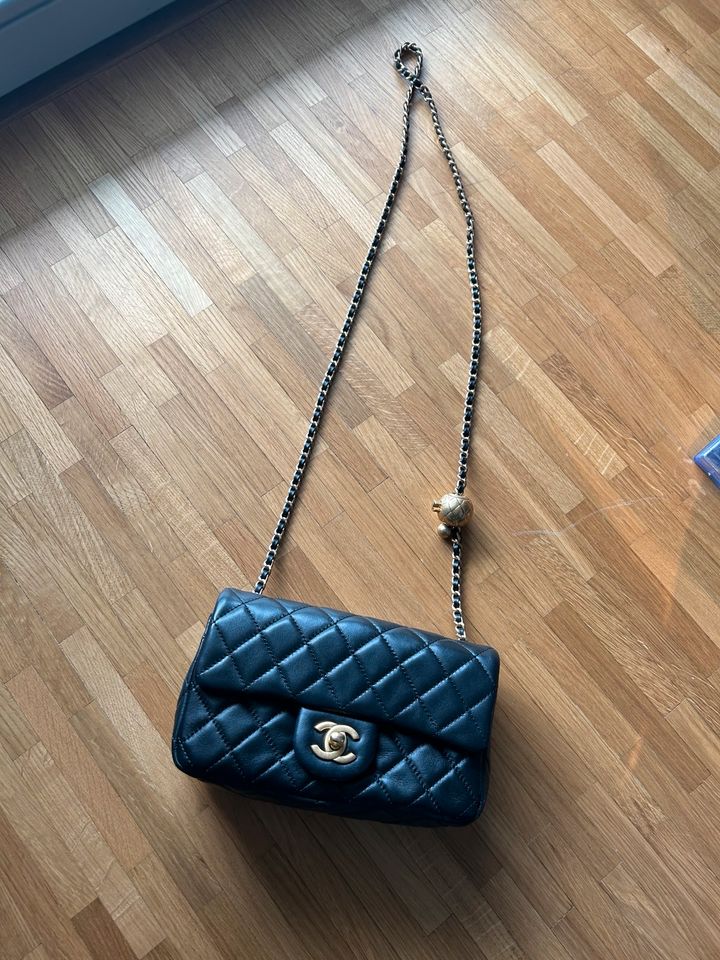 Chanel Pearl Crush Timeless Tasche Bag Mini schwarz Gold Fullset in Braunschweig