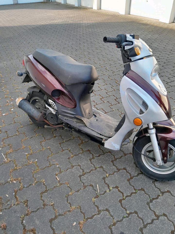 Verkaufe 125 ccm Roller AN BASTLER in Gelsenkirchen