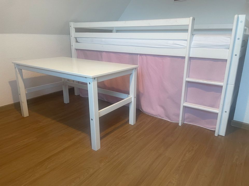 Kinderzimmer Hoppekids Schreibtisch Holz Farbe weiß ! TOP NO Ikea in Lübbecke 