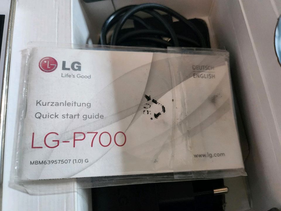 LG P700 weiß in Weyhe