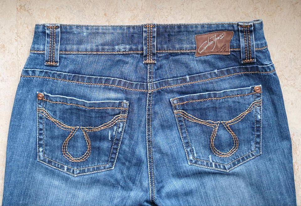 CAMBIO Hose/Jeans Gr. 40 in Eching (Niederbay)