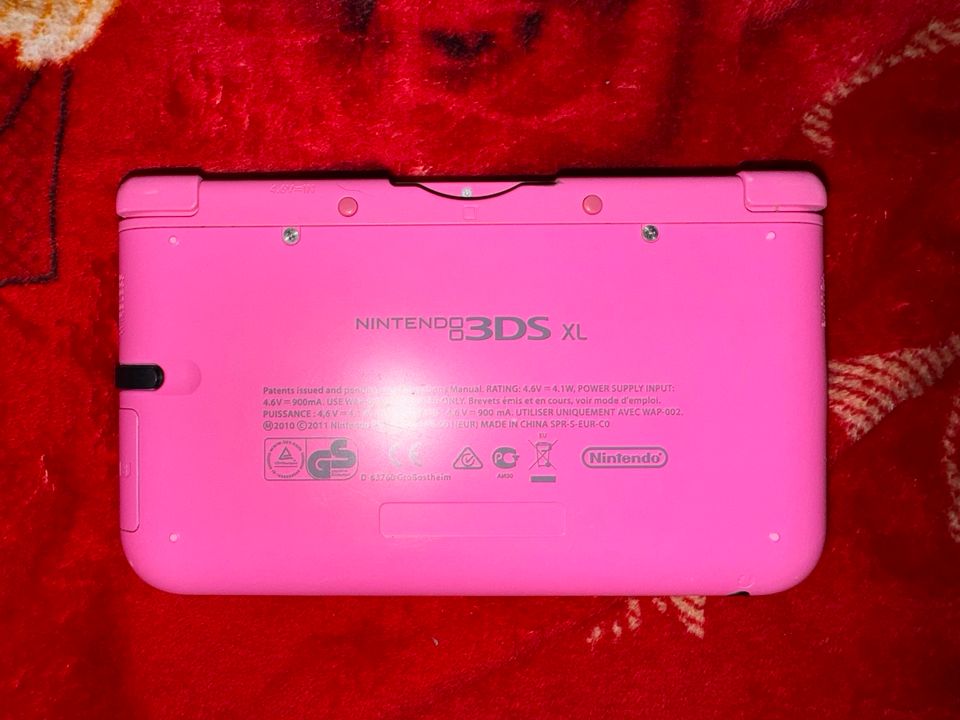 Nintendo 3DS XL rosa inkl. Zubehör in Ingolstadt