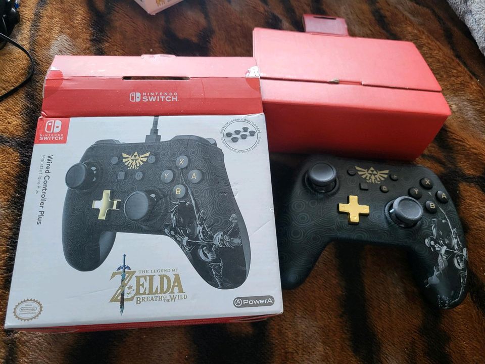 Nintendo Switch Zelda Controller in Fürth