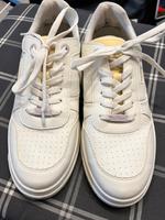 S.Oliver Sneaker, weiß m. dezenten fliederfarb. Details, Gr. 41 Hessen - Elz Vorschau