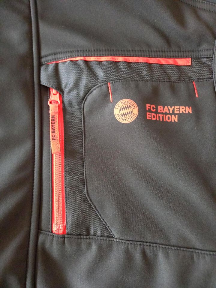 Softshelljacke Engelbert Strauss, FC Bayern Edition, neu! in Eltmann