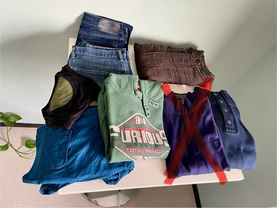 7 Teile, Klamotten, Gr. L, Jacke, Hose, Pullover, Tommy Hilfiger in Frankfurt am Main