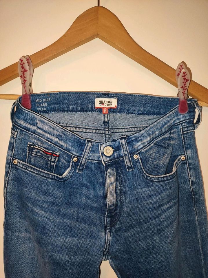 Vintage Tommy Hilfiger Schlaghose Jeans xs 25/32 y2k 00s 2000s in Dresden