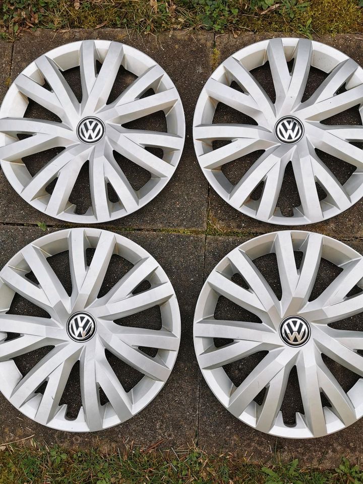 VW Radkappen 16" Zoll in Bietigheim-Bissingen