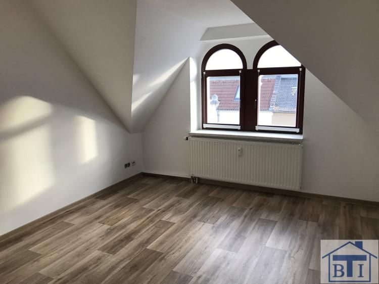 Attraktive 4-Raum-Dachgeschoß-Wohnung in ruhiger Seitenstraße in Zittau