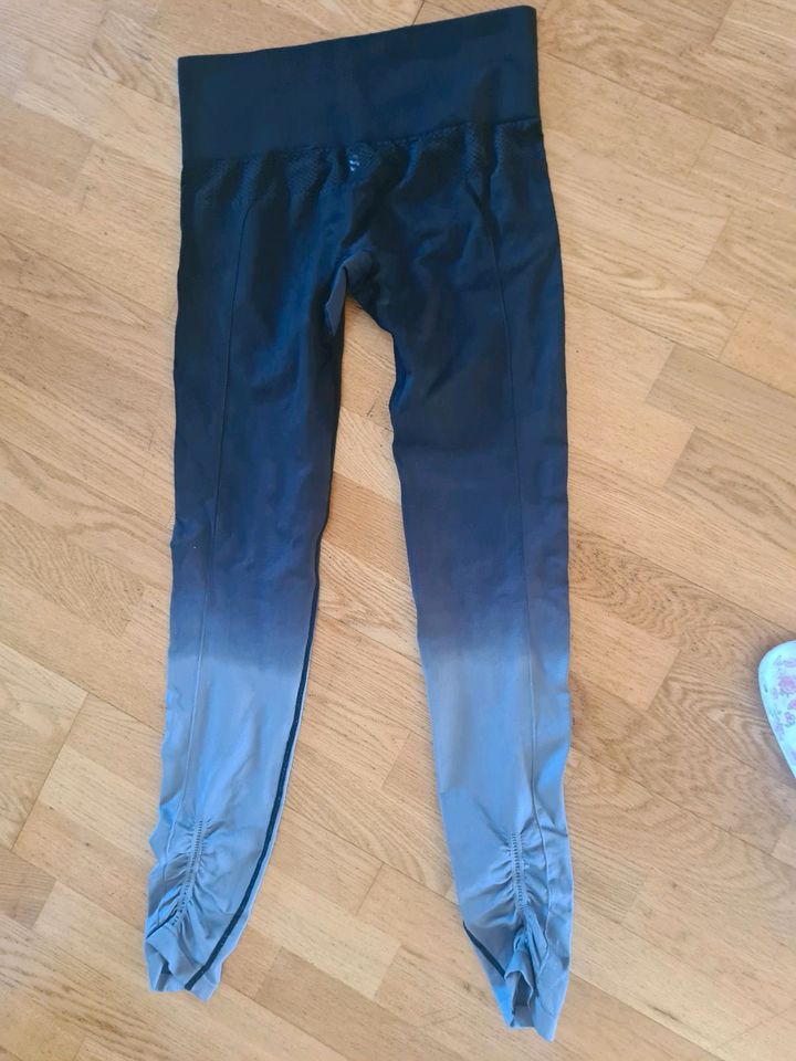 Schwarz-graue Leggings von H&M, Größe S in Hamm