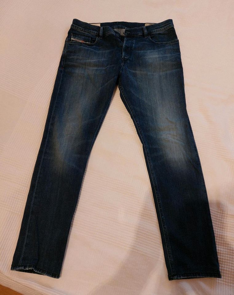 Diesel Jeans Tepphar X Gr 34/32 in Schönenberg-Kübelberg