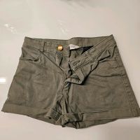 Jeans Shorts Mädchen grün 152 h&m h und m Nordrhein-Westfalen - Neuss Vorschau