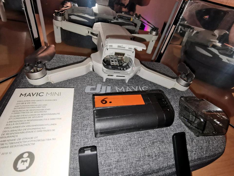 Top DJI Mavic Mini Drohne mit VR  FPV Brille, als Set mit Koffer in Kassel