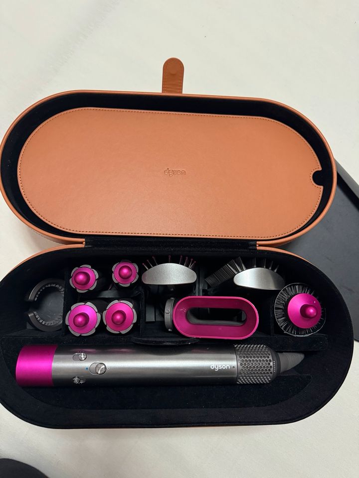 Dyson Airwrap™ Multi-Haarstyler Complete Long PINK GESCHENKBOX. in Mönchengladbach