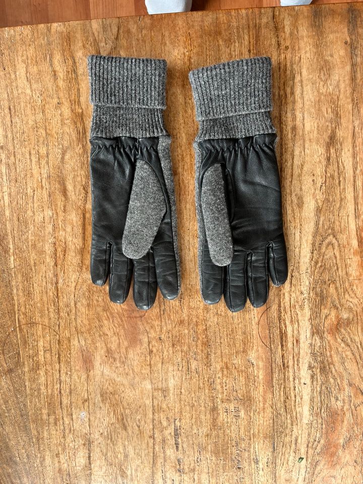 Barts Handschuhe Größe M in Mauerstetten