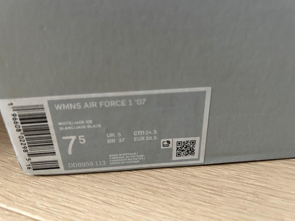 Nike Air Force 1 Größe (7,5)38,5 in Schülldorf