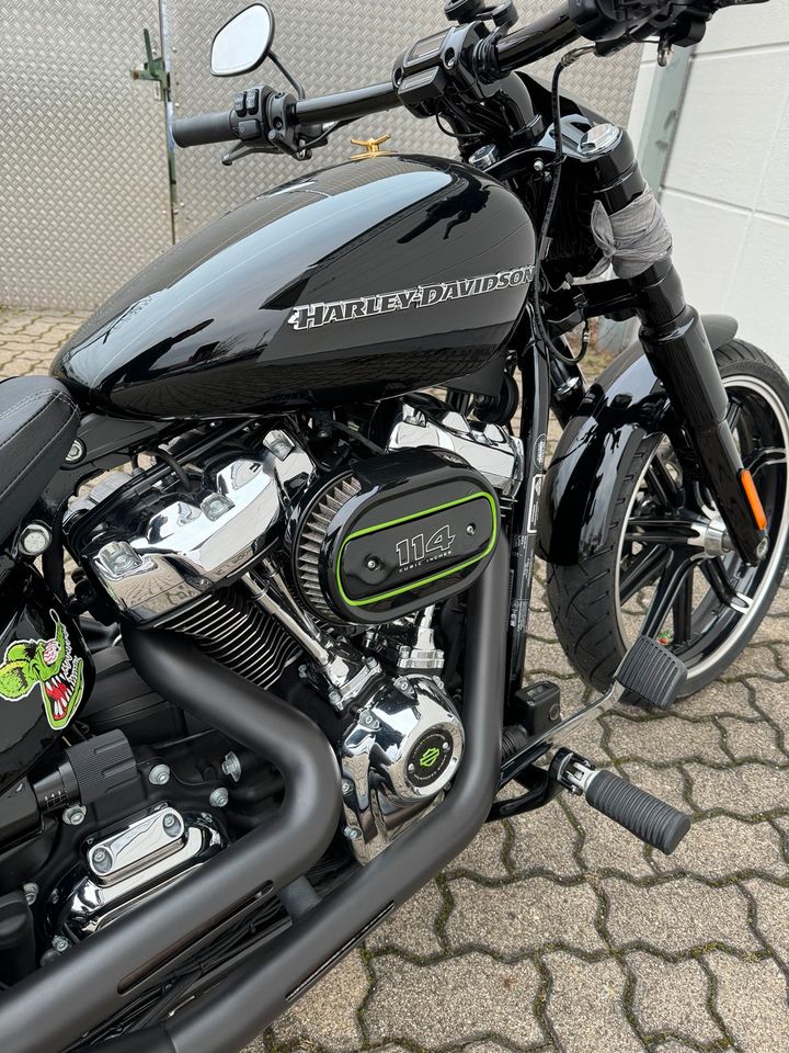 Harley Davidson Breakout 114/Jekill&Hyde/TÜV/260er/Rizoma/5HD1….. in Karlsruhe