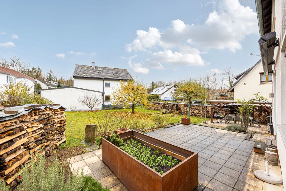 WEITBLICK: Mehrgenerationenhaus mit Baufenster! in Markgröningen