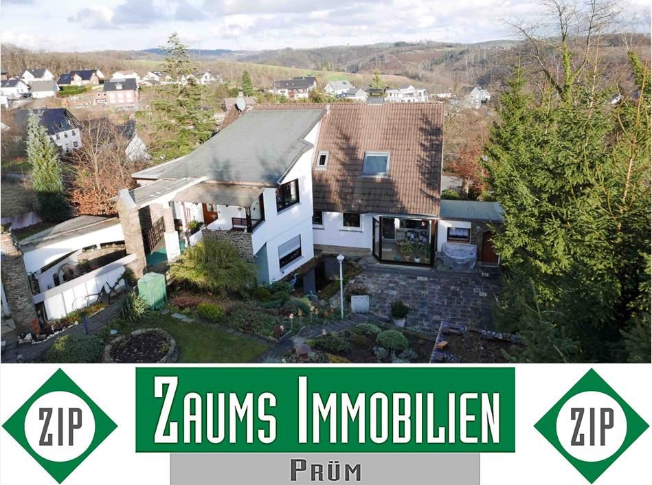 großes Einfamilienhaus mit Einliegerwohnung mit parkähnlich angelegten Garten und unverbaubarer Fernsicht in Morsbach
