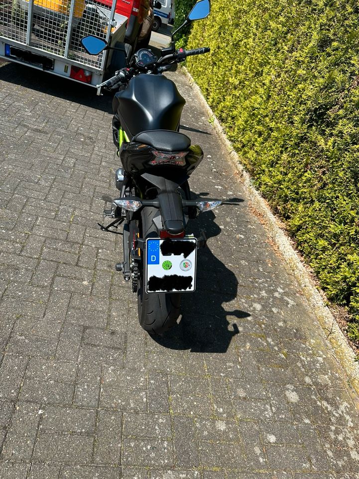 Kawasaki Z650 in Lage