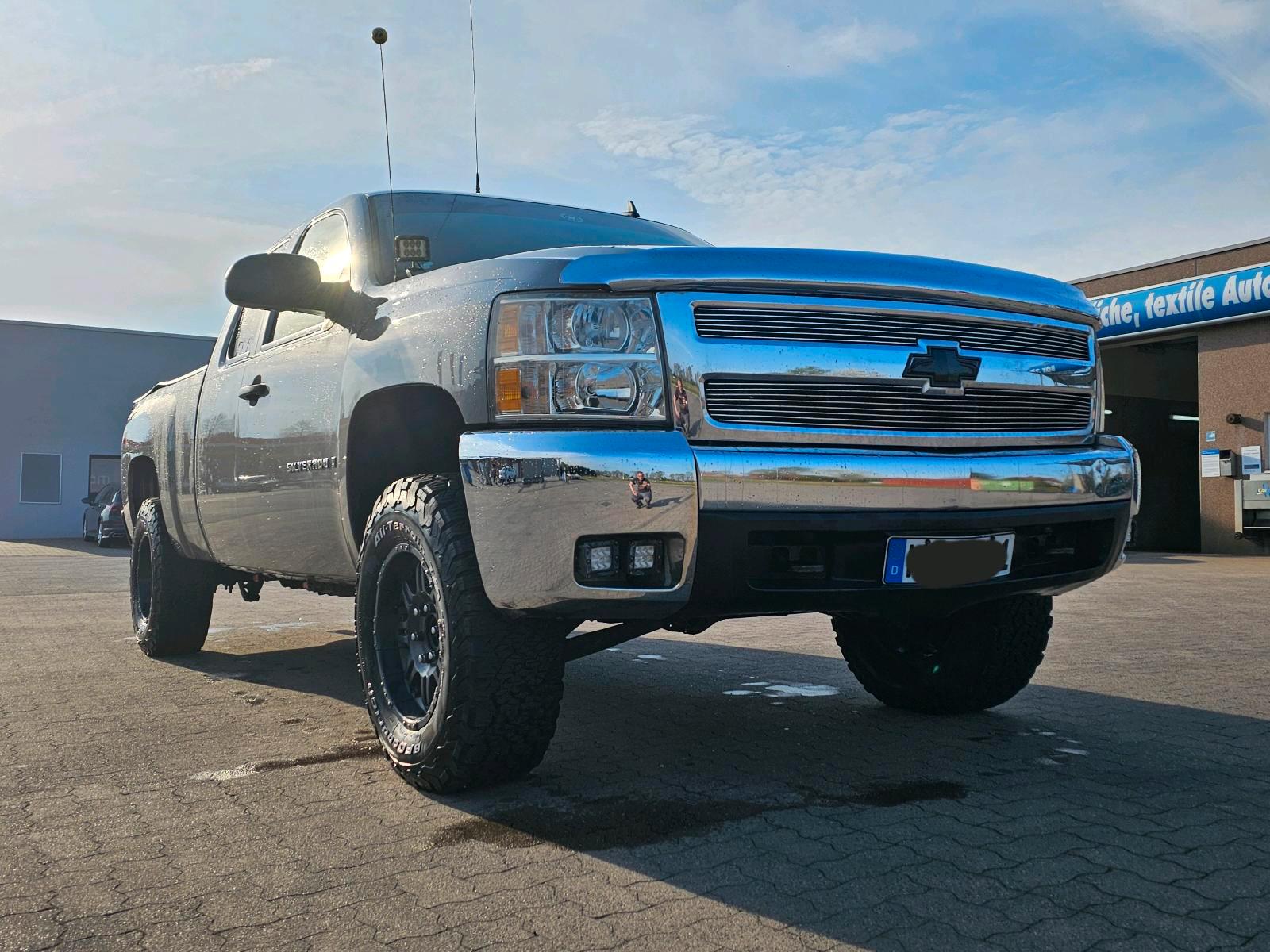 Abbildung des Autos Chevrolet Silverado Exte…