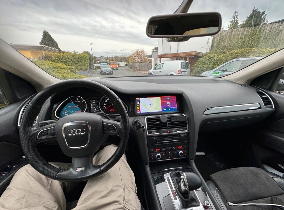 Audi Q7 S-Line in Wachtberg